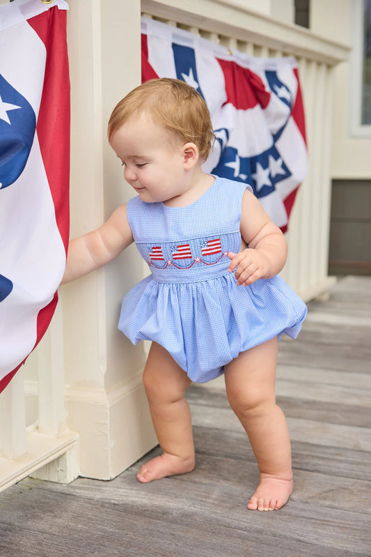 LITTLE ENGLISH - BBY - SMOCKED APRON BUBBLE - FLAGS