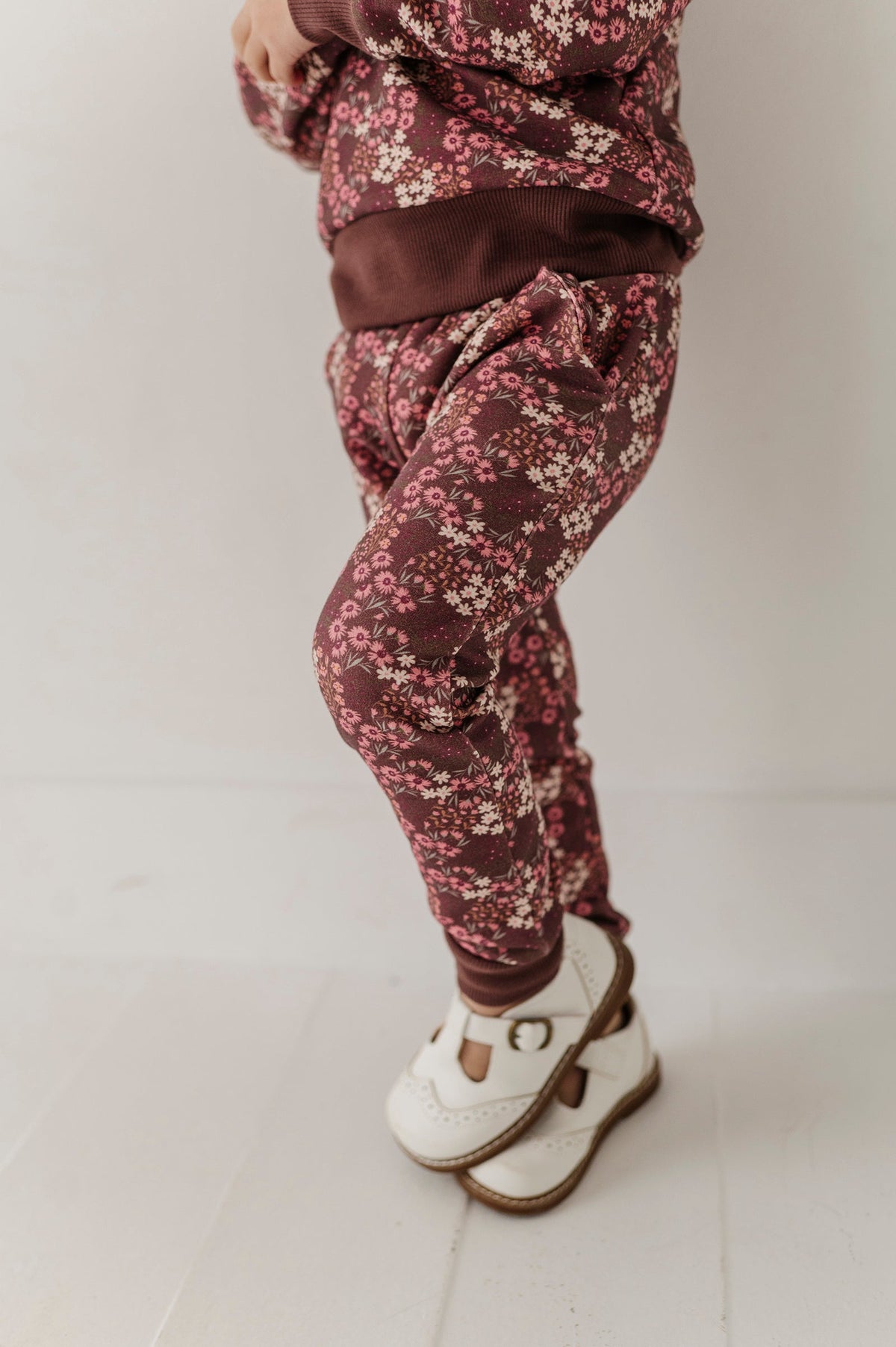 BABYSPROUTS - BBY - FLEECE SWEATPANTS - CLUSTER GARDEN FLORAL