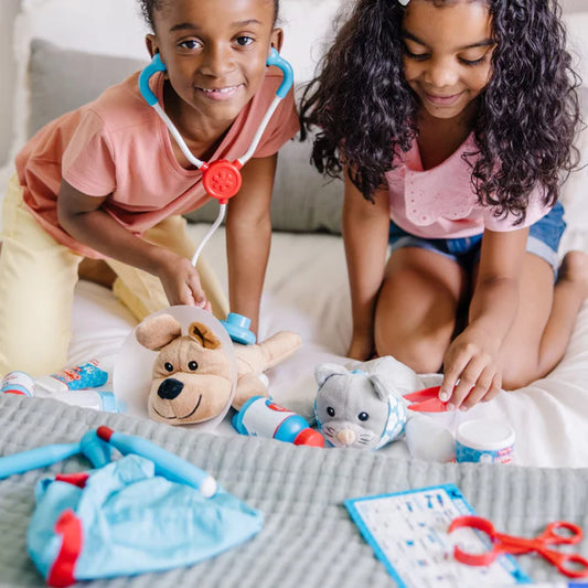 MELISSA & DOUG - T&B - EXAMINE & TREAT PET VET PLAY SET