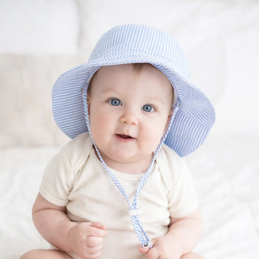 HUGGALUGS - ACC - BUCKET HAT UPF 50+ - BLUE SEERSUCKER